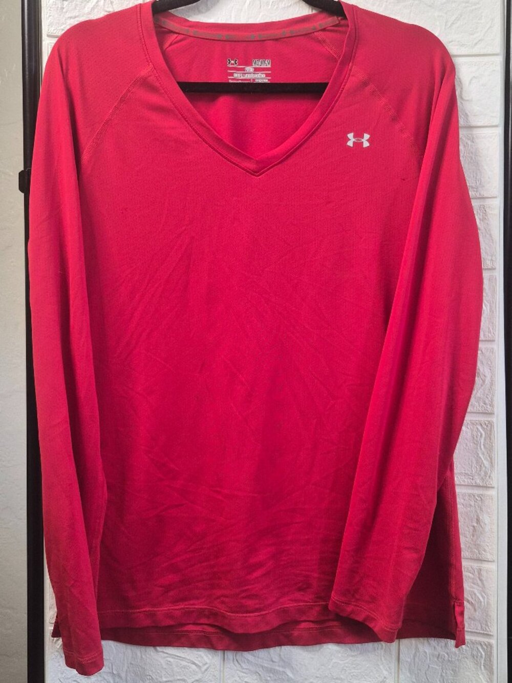 Cherry Red Hurley Heat Gear Long Sleeve Winter Fall Size Medium Fitted Classic